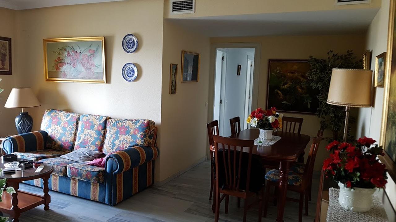 Habitaciones Bajondillo ตอร์เรโมลิโนส ภายนอก รูปภาพ